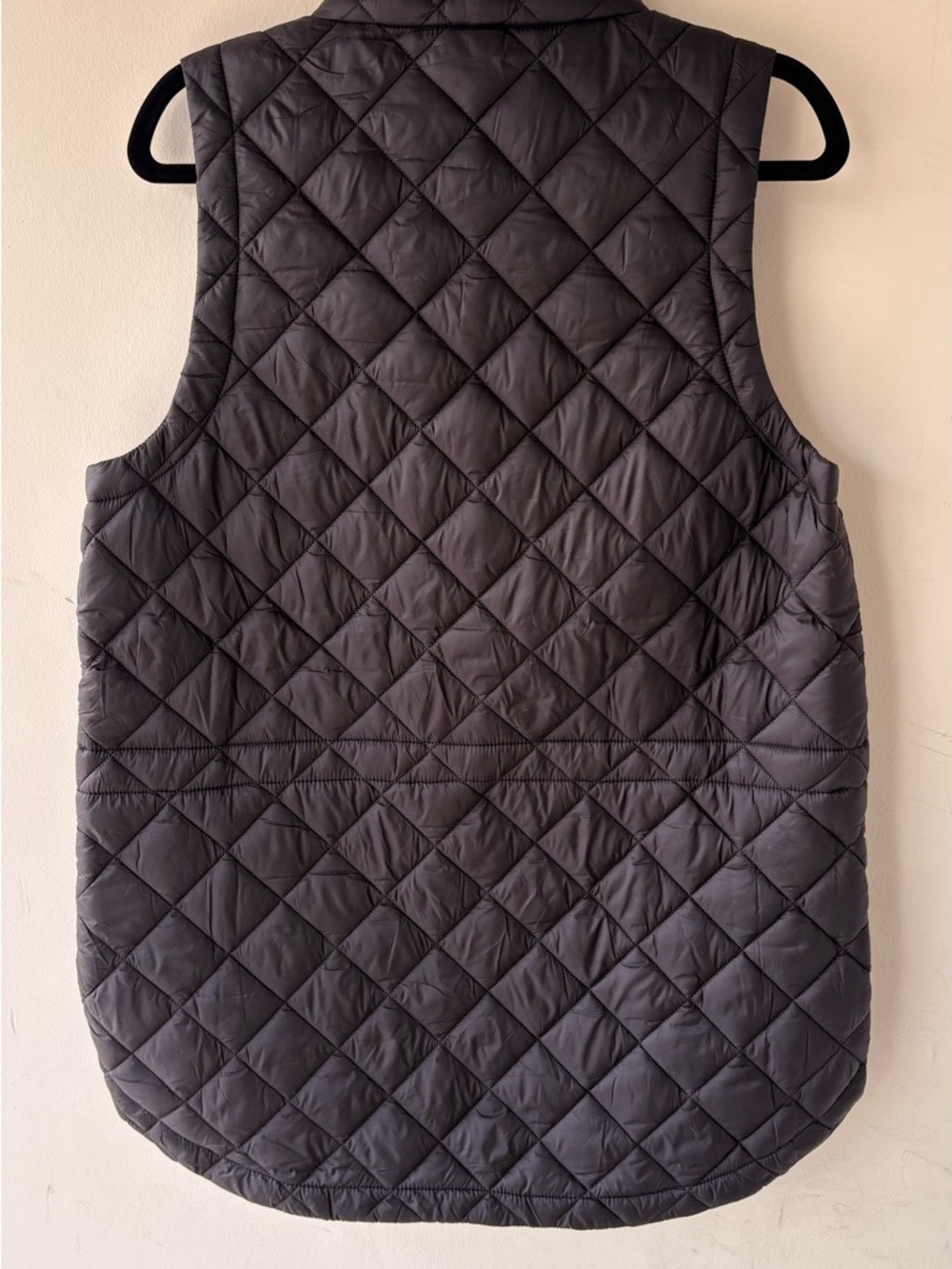 Athleta Quilted Puffer Vest in Charcoal Black - Picture 4 of 6